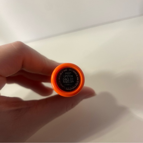 Mac trolls lipstick dance off pants off - Picture 3 of 3